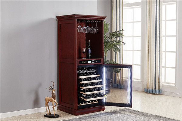 Cleaning and maintenance of constant temperature wine cabinets (1)